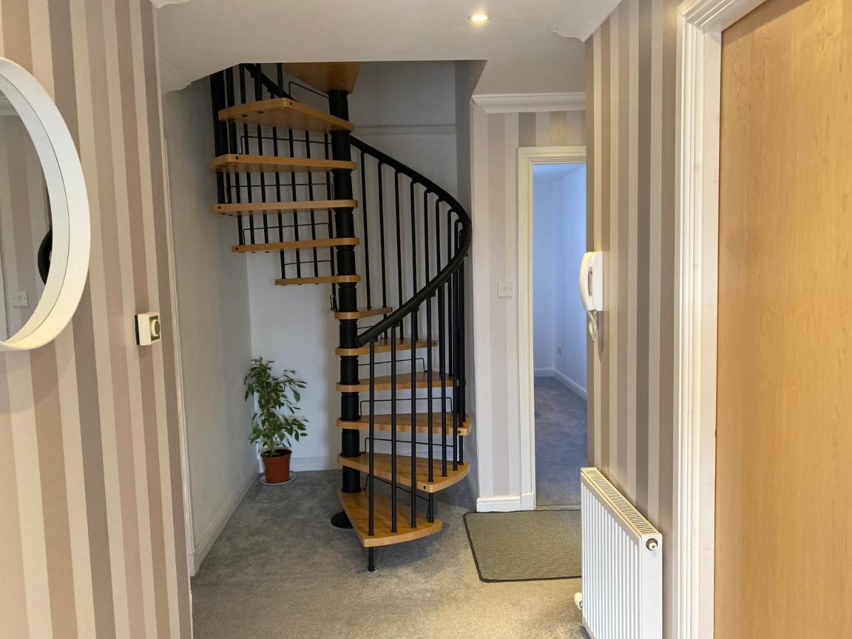 The Duplex Nairn- Spacious 3 Bedroom With Sunny Balcony Exteriér fotografie