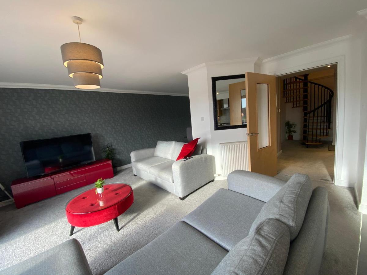 The Duplex Nairn- Spacious 3 Bedroom With Sunny Balcony Exteriér fotografie